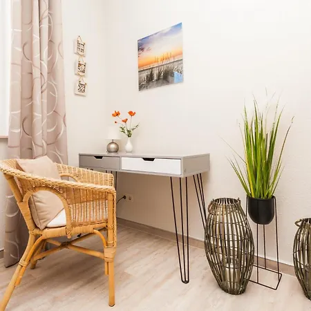 Lindenstrasse 43 2 דירה *